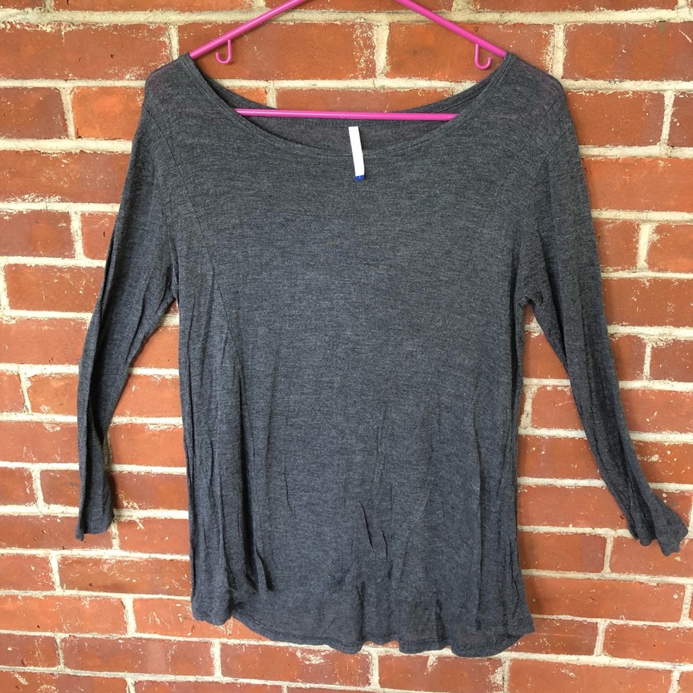 🌴 3/$12 Charcoal grey long sleeved top